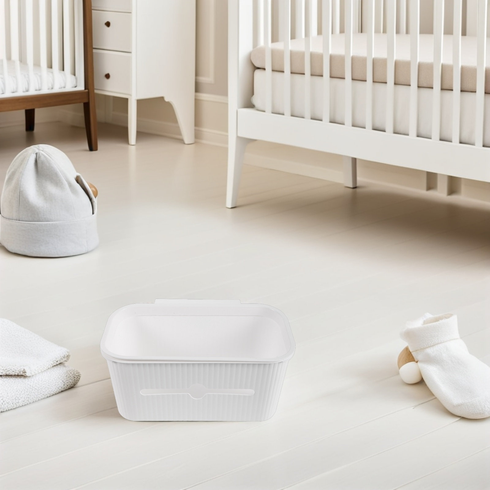 Kosz na pieluchy przy łóżeczku – Baby Nursery Essentials recenzja i cena
